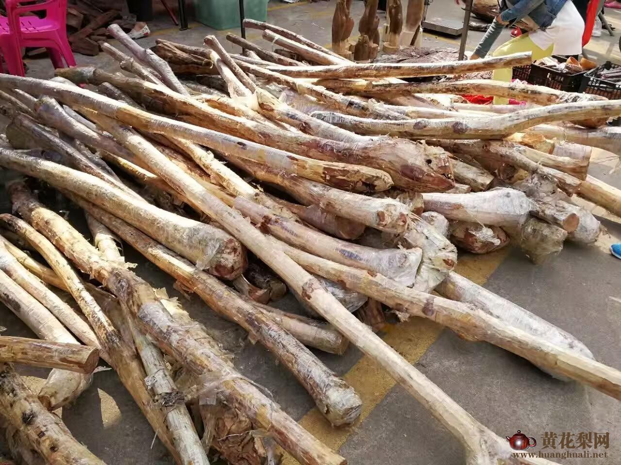 市场上常见的海南黄花梨原木新料